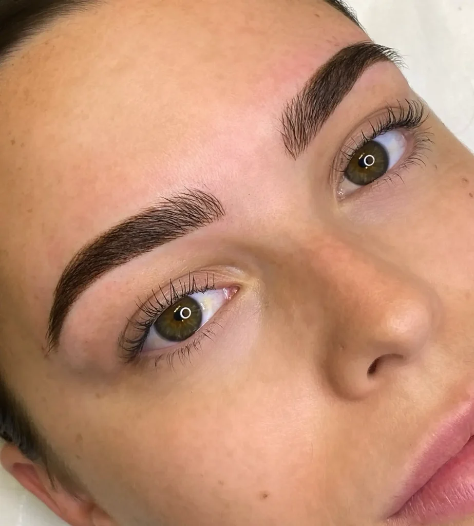 cosmetic tattooist